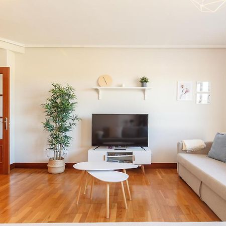 Apartamento Amplio y Luminoso sobre la Ría de Barakaldo Exterior foto