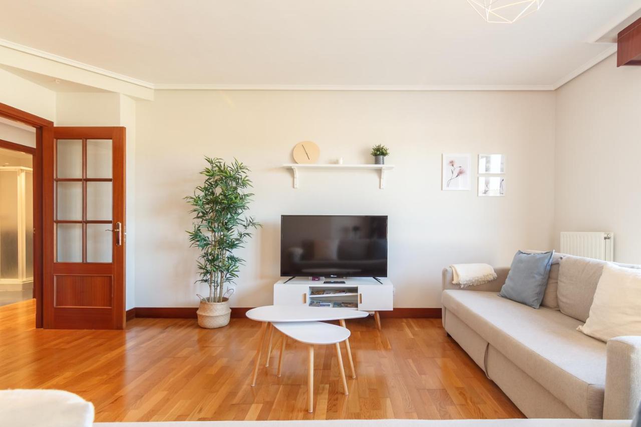 Apartamento Amplio y Luminoso sobre la Ría de Barakaldo Exterior foto