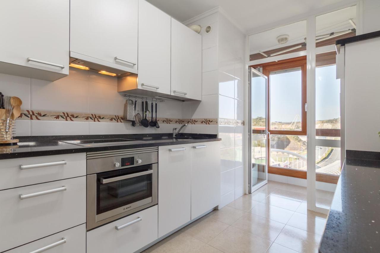 Apartamento Amplio y Luminoso sobre la Ría de Barakaldo Exterior foto